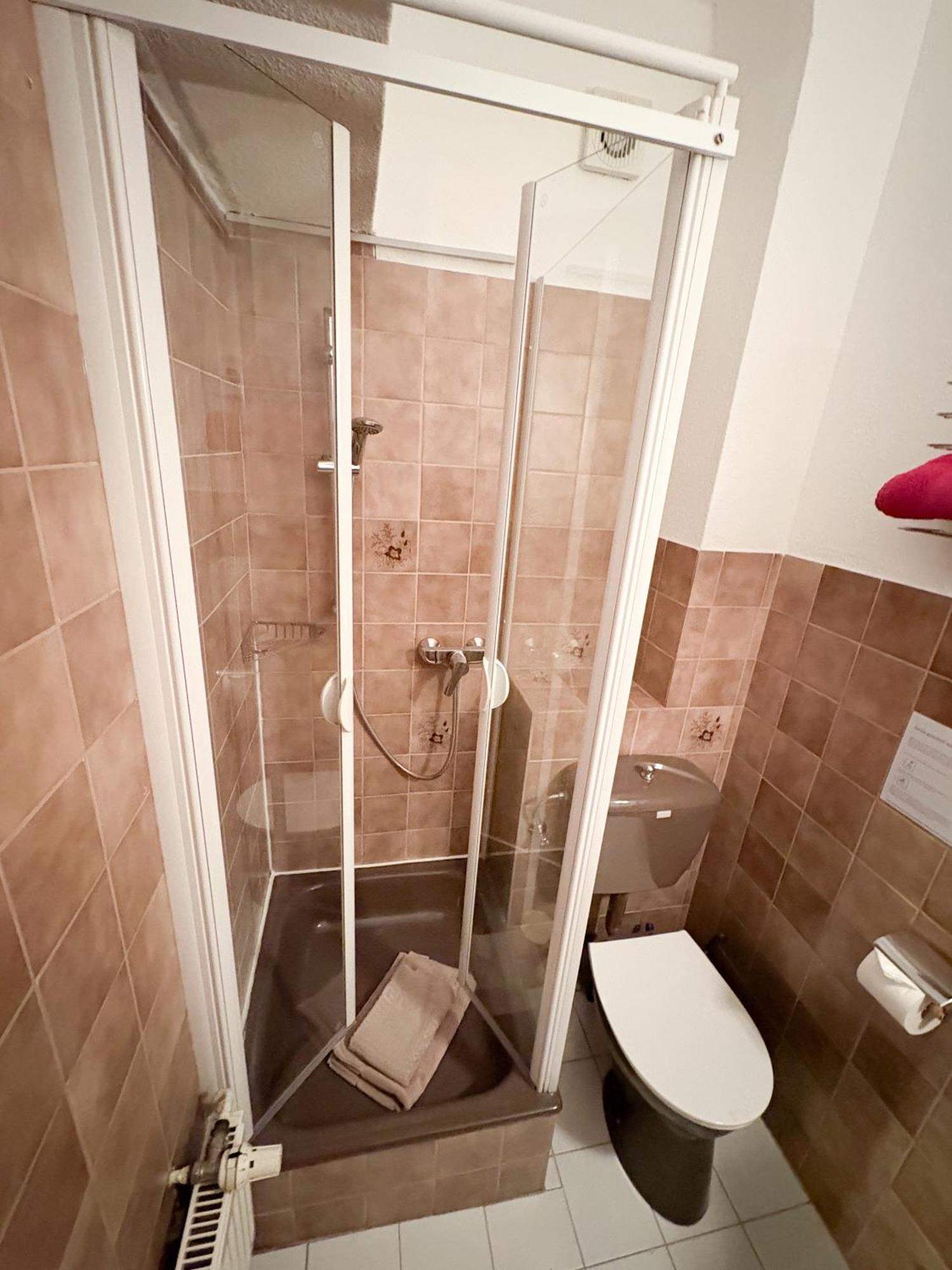 Hotel Zum Wikinger سانكت بيتر اوردنغ الغرفة الصورة